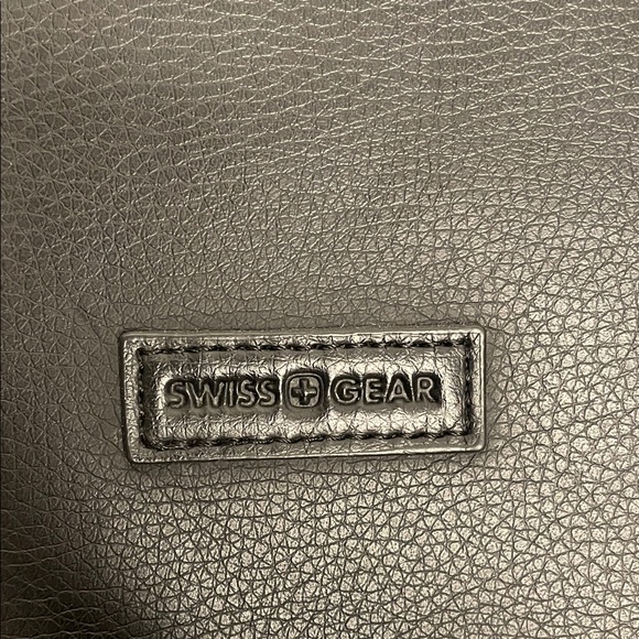 SwissGear Black Laptop Bag - Picture 3 of 9